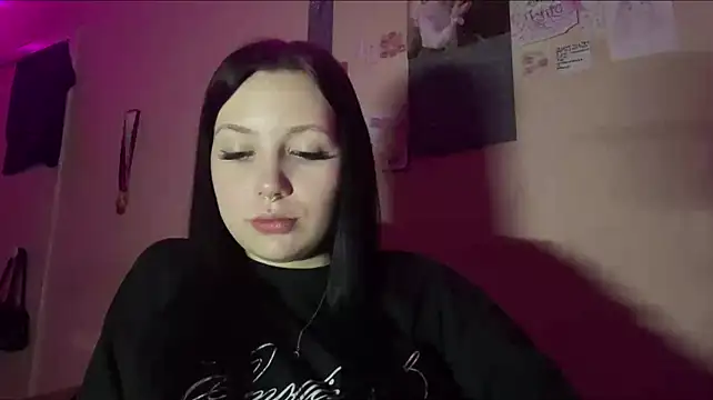 EileenKowalske - air kiss