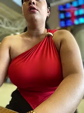 Natalia_Cleark09 - Wet my pussy in public, naughty girl