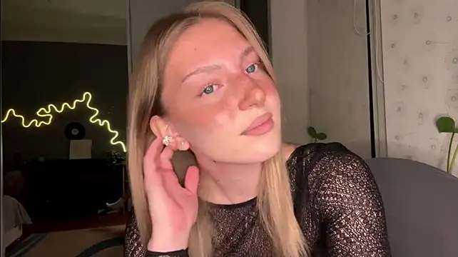 LatishaKrauel - Miss me? :D