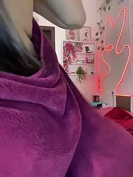 Berry_blossom - Oily ass 1 fingering 🍑 3mint toy ctr⚡️