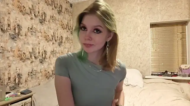 KymberlyKarhoff - Doggy + 10 spank ass 🍑