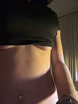 LillyLilBerry - sexy shake that ass close