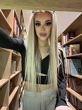 AlyssaFoxx_ - Doggy & Shake ASS‼️NOW SLUTT‼️