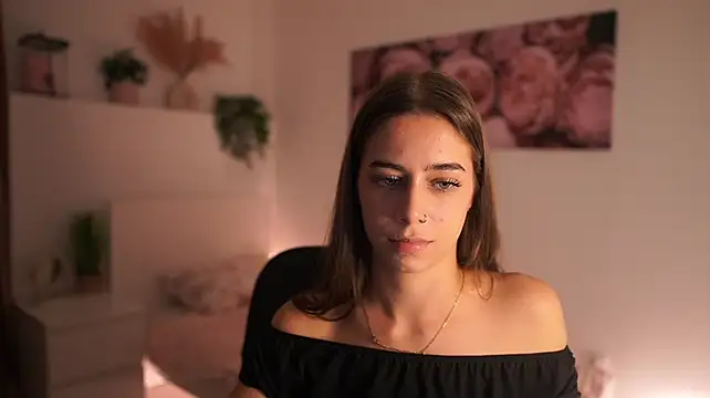 OliviaMoretti - HALF NAKED SHOW 💦