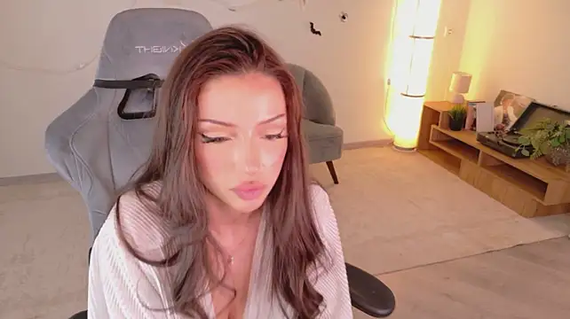 Tinapie - oil my big tits