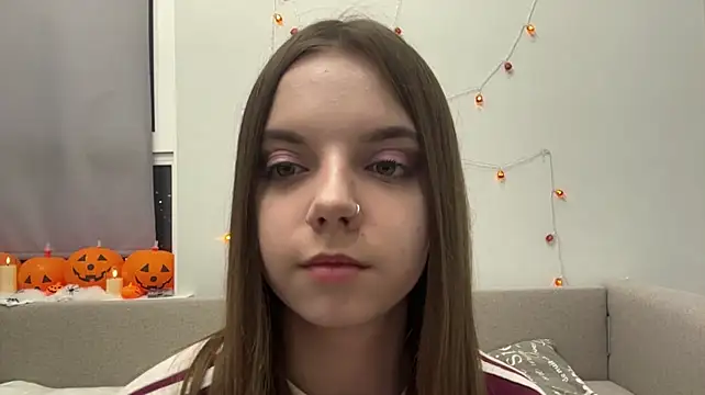 LisaPorse - show belly + show tongue
