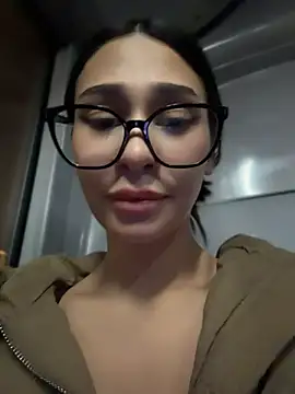 Aria51 - push bare boobs to BUS WINDOW🚌🍒