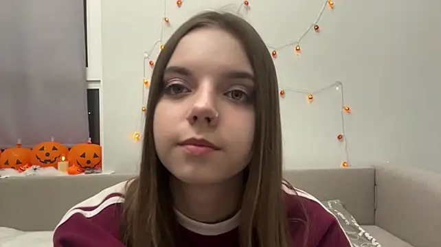 LisaPorse - show belly + show tongue