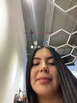 Cami_olarte - Flash boobs