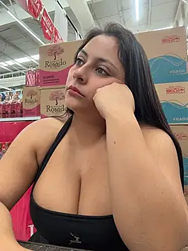 Angie_e - 🍒🍒🍒😮‍Tits outside in the supermarket