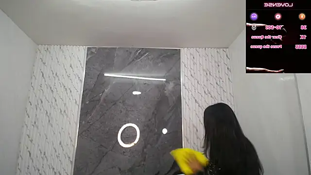 Daphne_nicole_b - tits + oil show