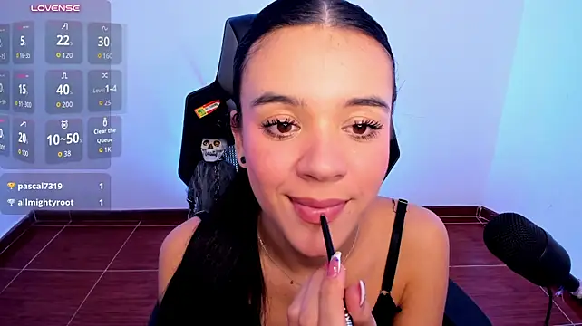Isabellawhitmore - Blow kisses