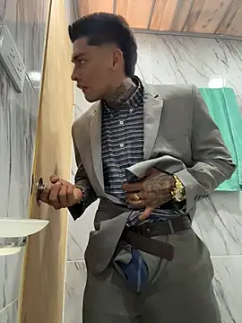 Dominiofit - 😈No boxer in work office 🤤🔥