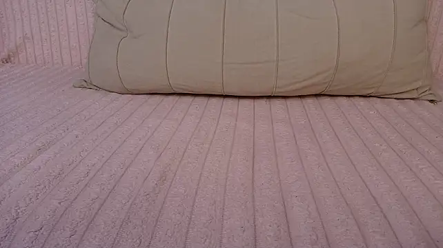 Yumikosan - suck hard nipples