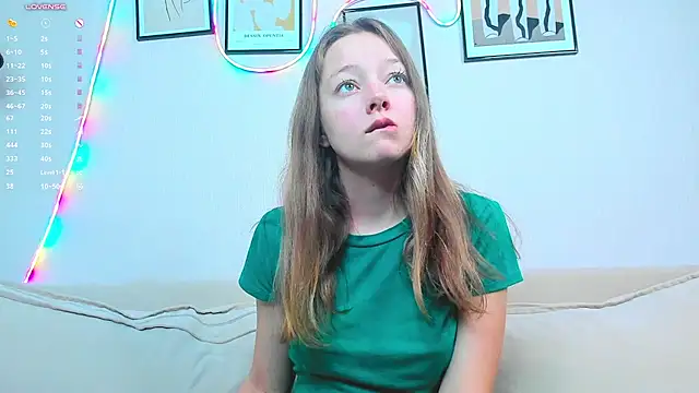 PatricaBellitti - Show my bare back