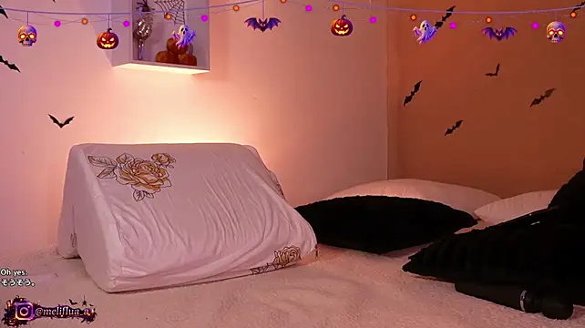 Melifluaa - pussy fingers 5 minutes <3