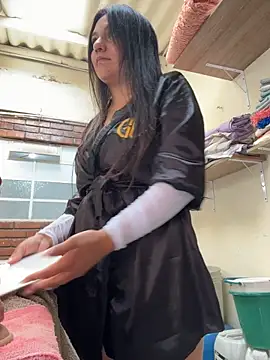 Emily_Gomezz - Plug in ass+ spanks ass