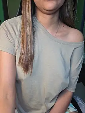 Amelia4U - Change top in live