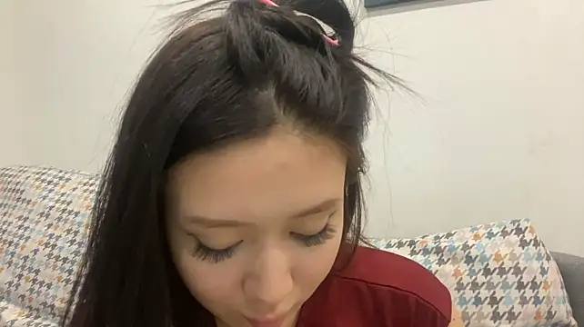 Mitsuki_Sutemi - Close shot of butt