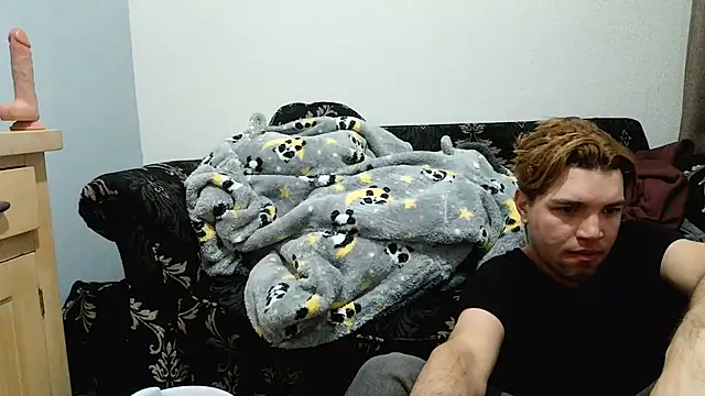 Nerd_couple - naked for 5 min// pelada por 5 minutos