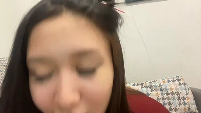 Mitsuki_Sutemi - Close shot of butt