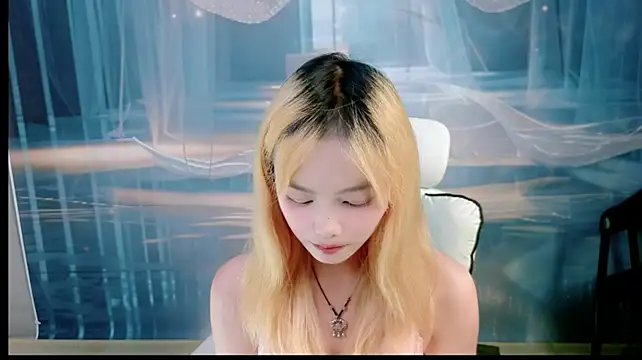 Sexy-girl-feifei - 解放双手上空直播30分钟加一首加特林舞蹈