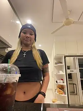 Scarlet_Thai - Ass oil