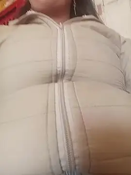 LIZETH_09 - My cowarker oils My tits