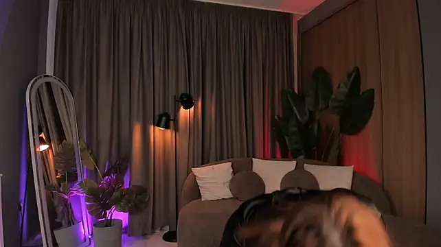 MiraVolt - First Orgasm Of This Day 😍