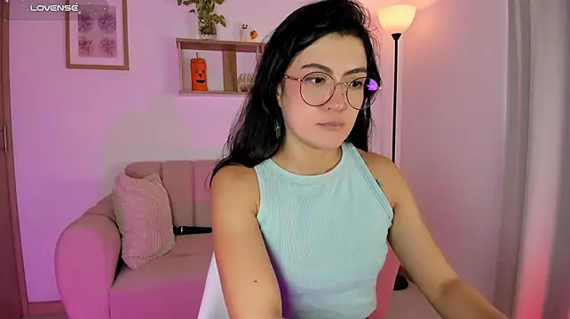 Lilabril - Oil over my butt, close up