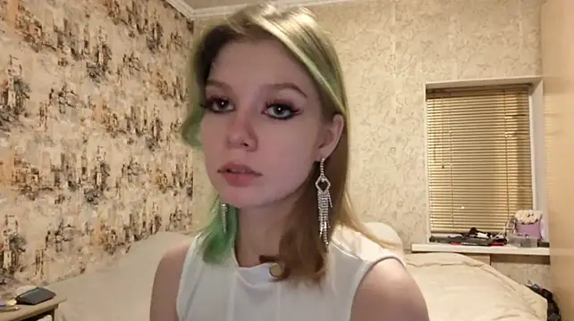 KymberlyKarhoff - Play with boobs 💚