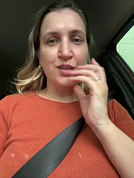 Bia_sexynovaes - Bia senta de 4 no pau no 🚗