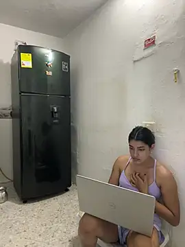 Misty-kat - Show tits x3 min