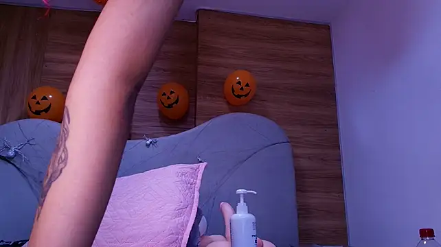 Mia_stanfort - 4 fingers pussy