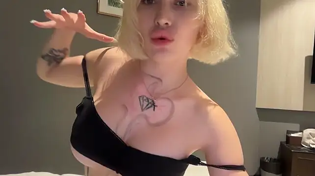 Golden_Aline