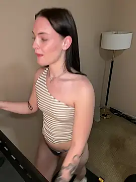 KarissaChantelle - Vibrating Clamps On My Boo-Bies 🍒