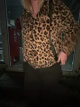 LinaLeana - Show boobs 🍒