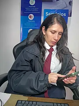 Alysson-- - 🍑show sexy butt on public🍑