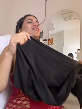 Umarani_ - OPEN LEGS + RUB PUSSY :devil: