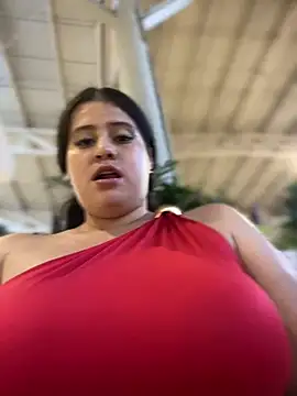 Natalia_Cleark09 - Flash nipples in public😈