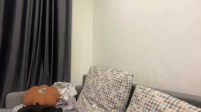 Mitsuki_Sutemi - Close shot of butt