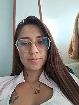 VALERY-94 - Off bra show tits in public😈🔥