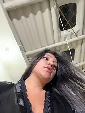 Emily_Gomezz - Lush in ass+ 3 min