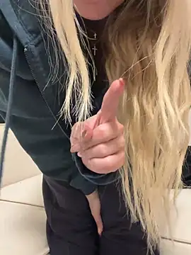 LiviaMare - Go doggy and slap your hot ass 3x 🥵