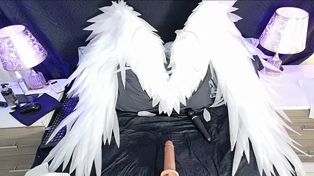 SussyRoss - SQUEEZE NIPPLES HARD