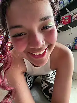Camilla_Miller01 - One kiss for you🥰
