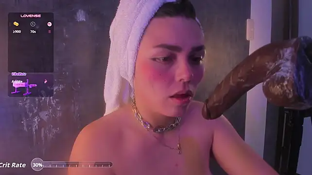 Honey_Jenny_1 - saliva on face