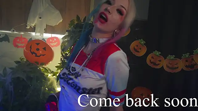 LessyLuiz - 🎃Show Tits + Slobbery Ahegao🎃
