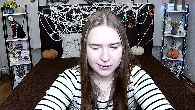 LauraHlot - Every Tip Brings Us Closer 🫶