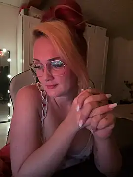 -LexaX - 💦 Feetshow WIth OIL